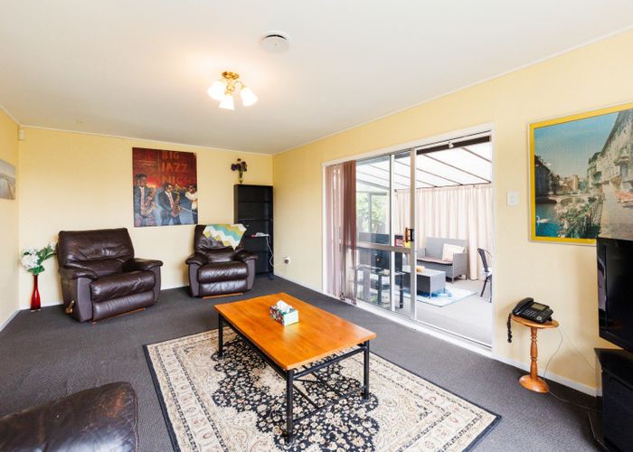  at 48 Hillcrest Drive, Kelvin Grove, Palmerston North