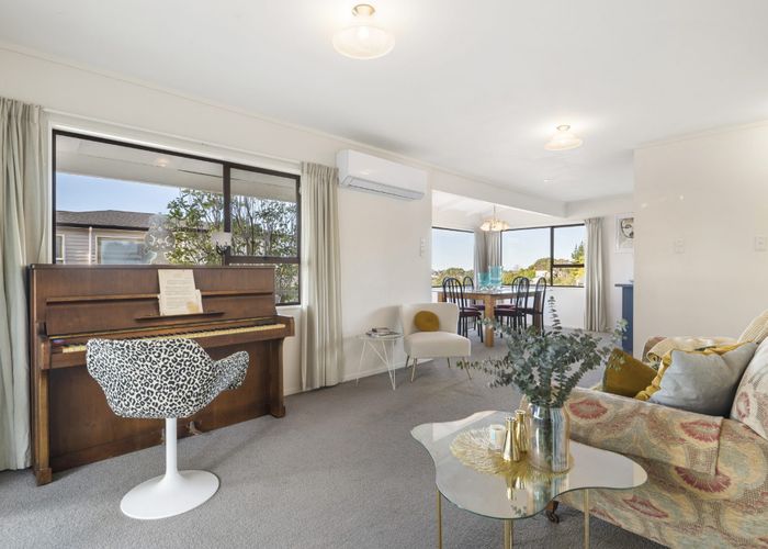  at 1/163 Oaktree Avenue, Browns Bay, North Shore City, Auckland