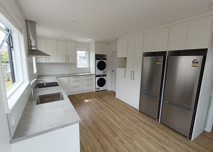  at 8 Lyall Place, Bryndwr, Christchurch