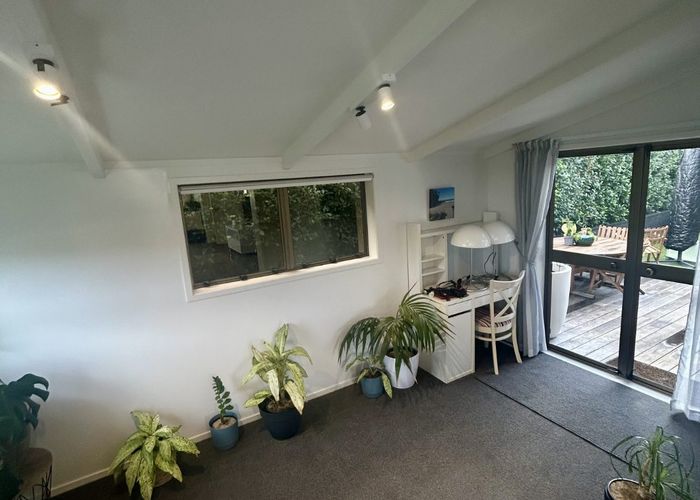  at 1/447 Beach Rd, Mairangi Bay, North Shore City, Auckland
