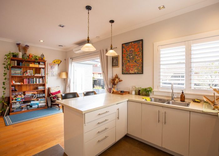  at 12 Kawau Road, Greenlane, Auckland City, Auckland
