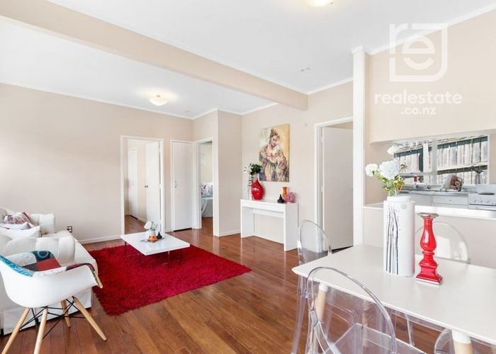  at 2/160 Mount Smart Road, Royal Oak, Auckland City, Auckland