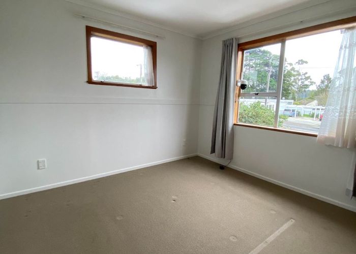  at 147 Beach Haven Road, Beach Haven, Auckland