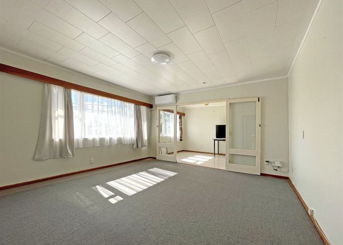  at 75 Larnoch Road, Henderson, Waitakere City, Auckland