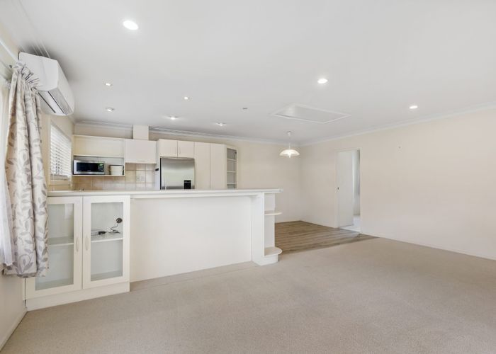  at 2/6 Melanesia Road, Kohimarama, Auckland