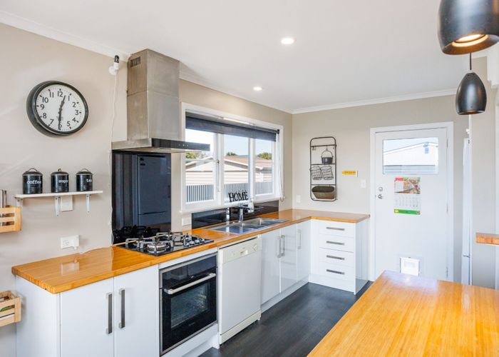  at 40 Sutherland Crescent, Westbrook, Palmerston North, Manawatu / Whanganui