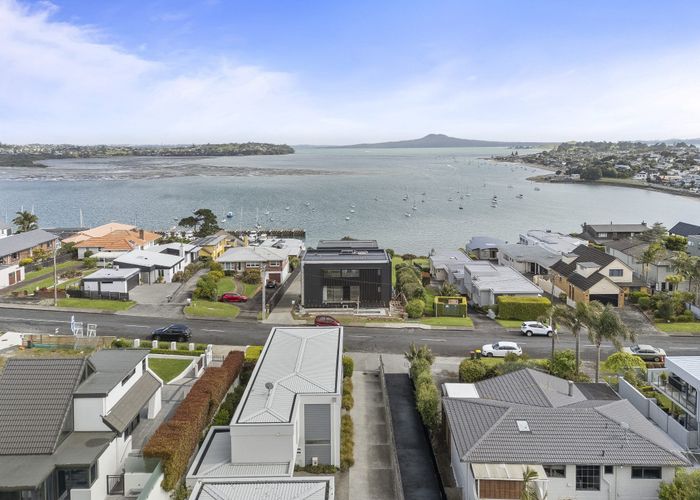  at 38 Takutai Avenue, Bucklands Beach, Manukau City, Auckland