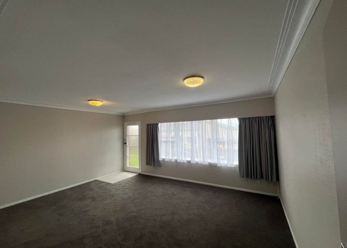  at 2/8 Counsel Terrace, Mount Albert, Auckland City, Auckland