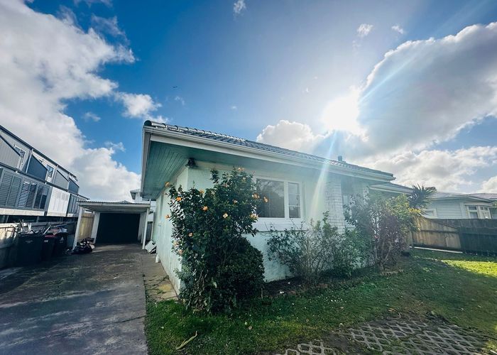  at 271 Mount Albert Road, Sandringham, Auckland City, Auckland