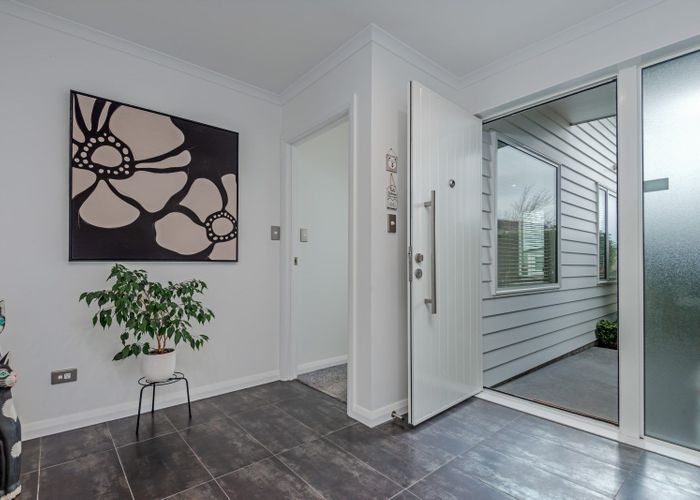 Free property data for 37 Rodeo Drive, Kelvin Grove, Palmerston North