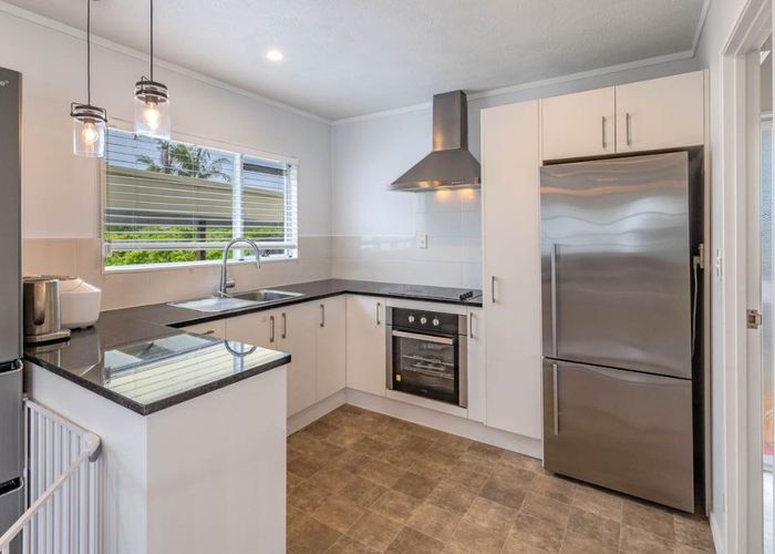  at 18B Ocean View Road, Northcote, North Shore City, Auckland
