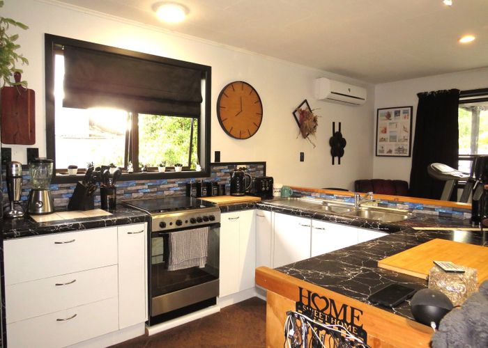  at 9 Russell Parade North, Frasertown, Wairoa