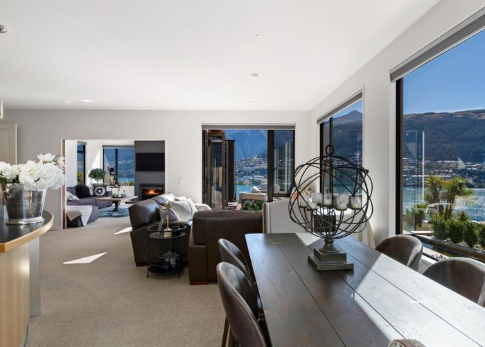  at 17 Milward Place, Kelvin Heights, Queenstown
