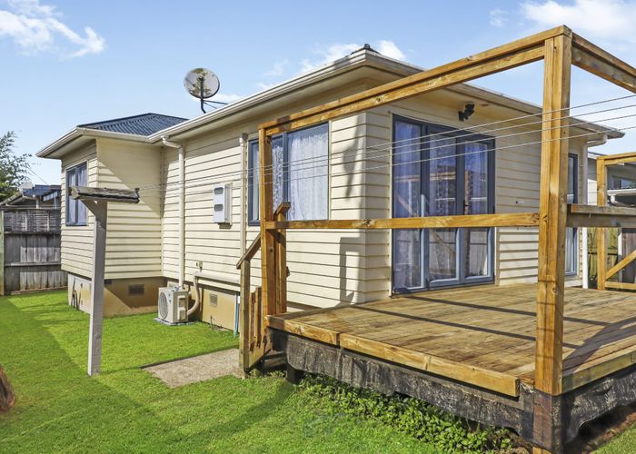  at 23a Hindmarsh Street, Henderson, Waitakere City, Auckland