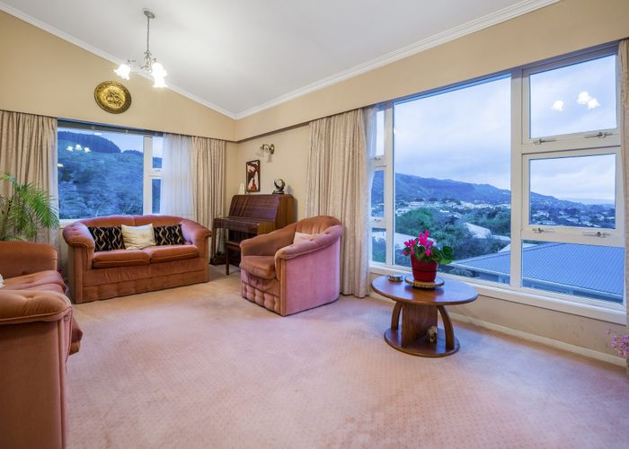  at 24 St Edmund Crescent, Tawa, Wellington