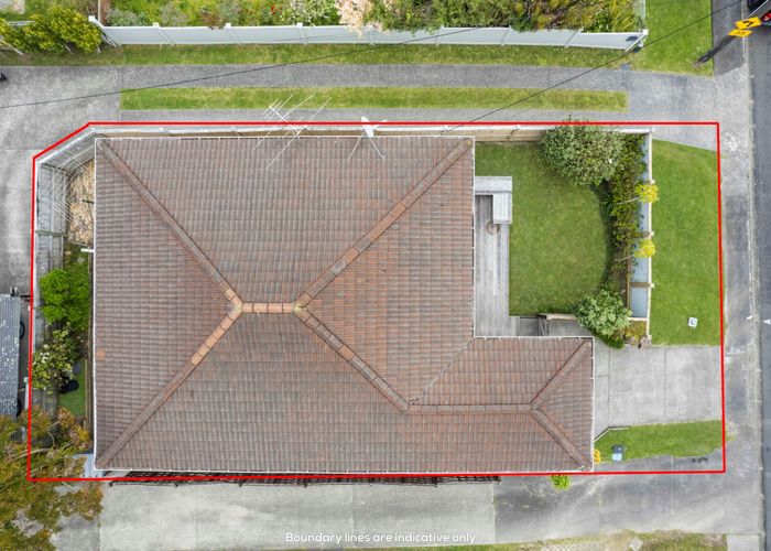 at 1/29 Sunnyfield Crescent, Glenfield, Auckland
