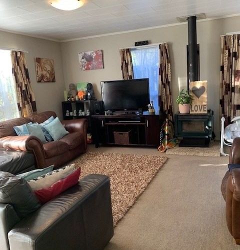  at 9 St Catherine Crescent, West Harbour, Waitakere City, Auckland