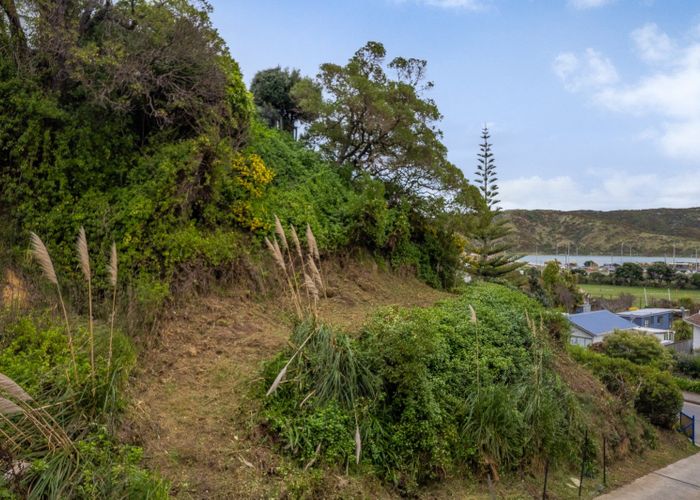  at 18 Paremata Crescent, Paremata, Porirua, Wellington