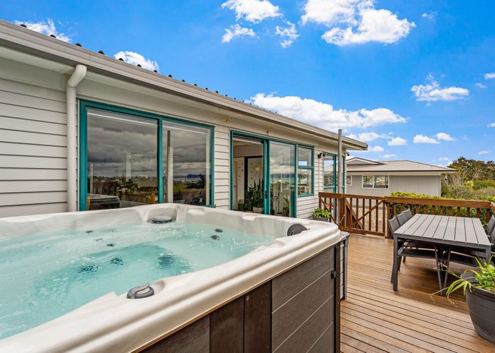  at 3 Delshaw Avenue, Stanmore Bay, Whangaparaoa