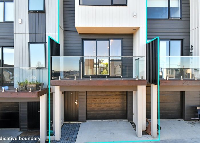  at 2/14 Ayr Road, Pakuranga, Manukau City, Auckland