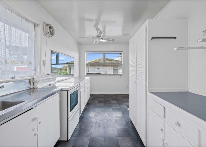  at 18 Wordsworth, Manurewa, Manukau City, Auckland