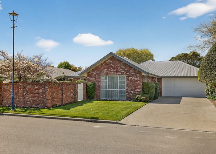 at 8 Avon Gate, Russley, Christchurch City, Canterbury