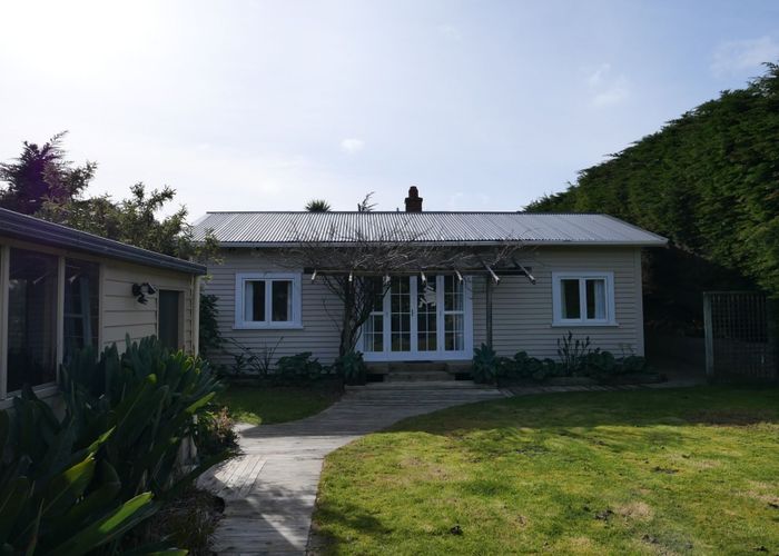  at 3 Hemara Street, Waikanae Beach, Waikanae