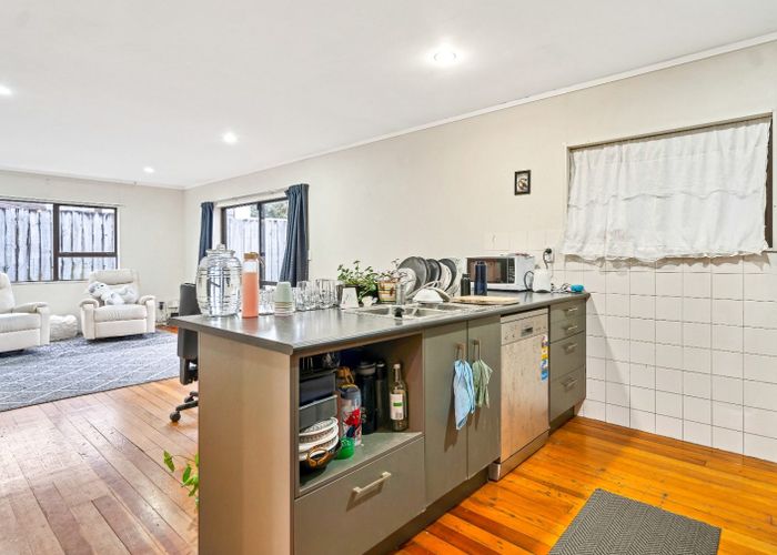  at 12/76 Riversdale Road, Avondale, Auckland City, Auckland