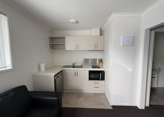  at 4/41 Mount View Road, Melville, Hamilton, Waikato