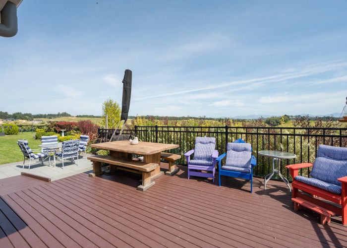  at 35 Redmill Road, Redwood Valley