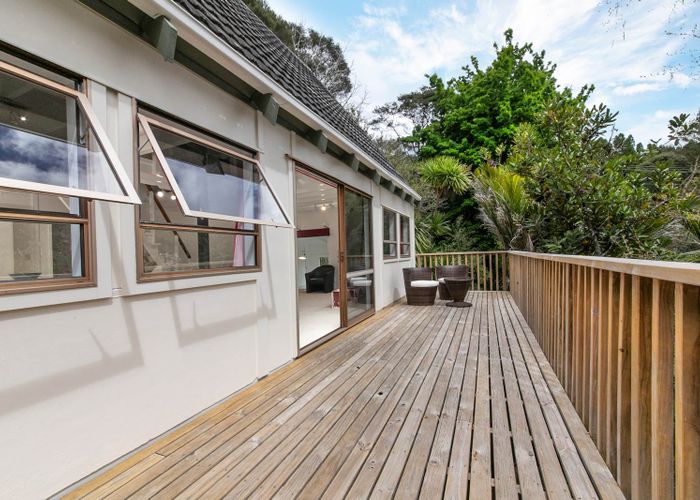  at 120 Laingholm Drive, Laingholm, Auckland