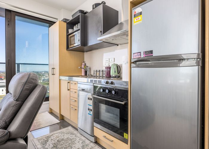  at 813/17 Putney Way, Manukau, Manukau City, Auckland