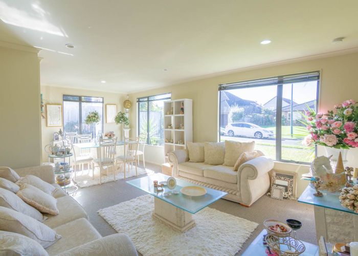  at 15 Lissleton Drive, East Tamaki, Auckland