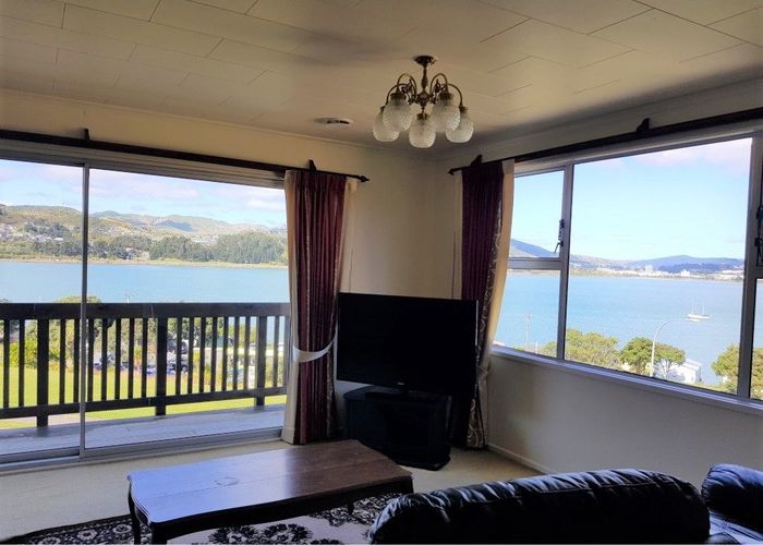  at 9 Gloaming Hill, Titahi Bay, Porirua, Wellington