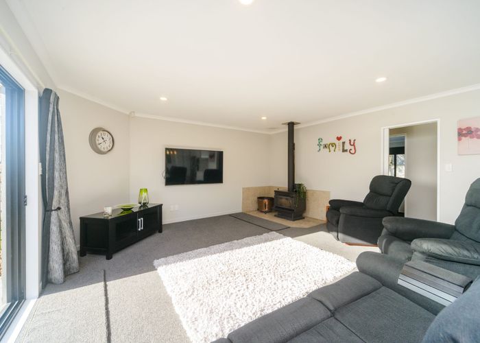  at 14 Daniel Place, Kelvin Grove, Palmerston North