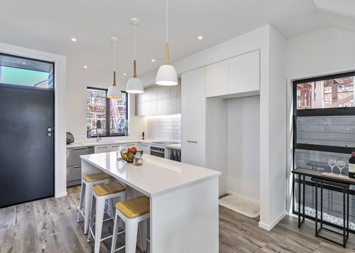  at 16 Tapuwae Way, Mangere Bridge, Auckland