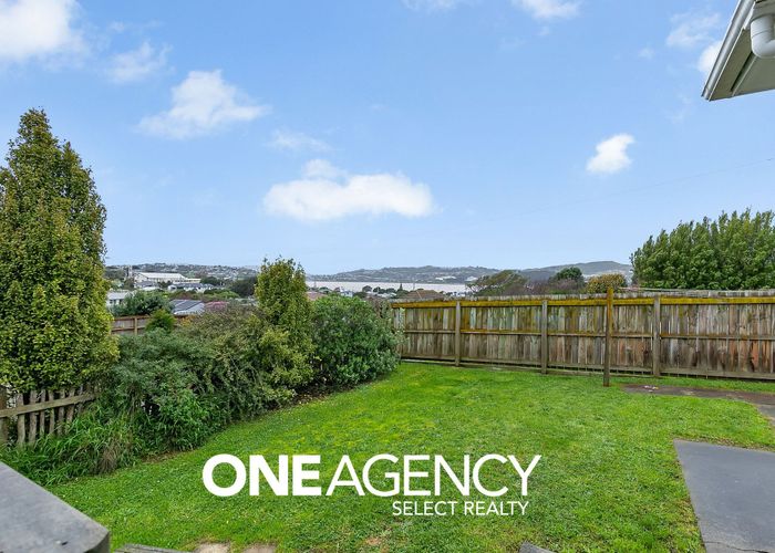  at 1/11 Te Arawi Street, Takapuwahia, Porirua, Wellington