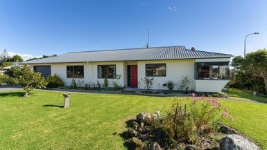  at 29 Karaka Street, Otaki Beach, Otaki