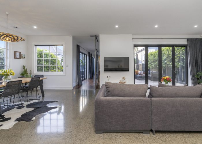  at 3 Goring Road, Sandringham, Auckland