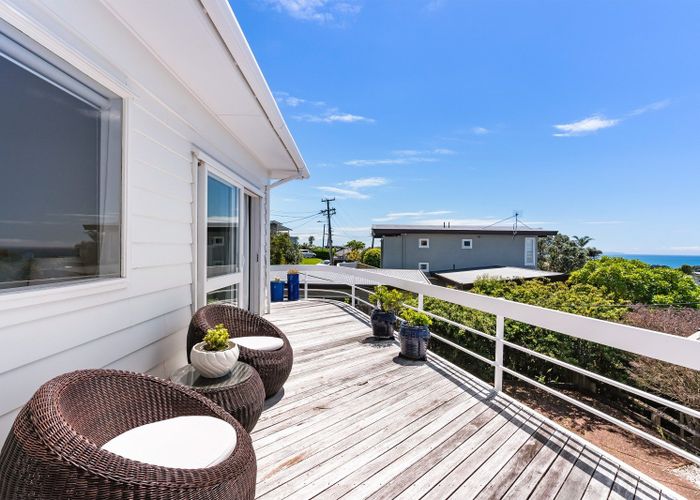  at 1/1 Eastcliffe Road, Castor Bay, North Shore City, Auckland