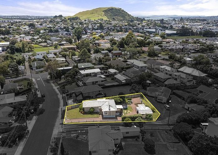  at 10 Boakes Road, Mount Wellington, Auckland City, Auckland