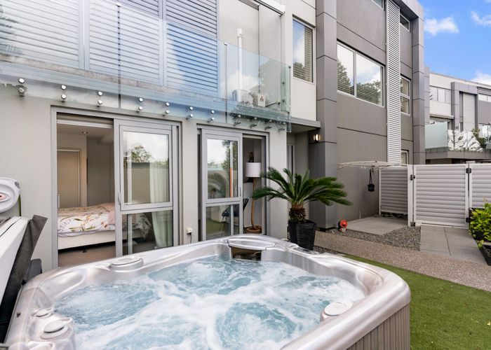  at 441H Beach Road, Mairangi Bay, North Shore City, Auckland