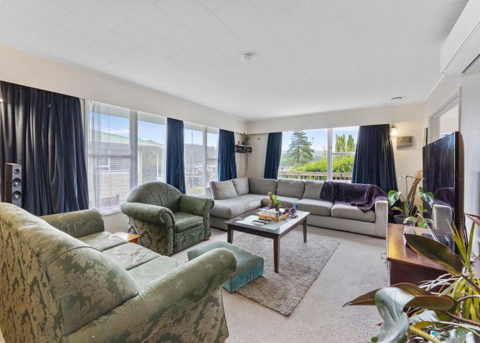  at 18 Tanekaha Street, Stokes Valley, Lower Hutt