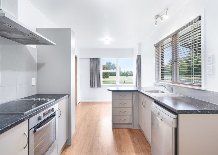  at 11 Chelmsford Street, Silverdale, Hamilton, Waikato