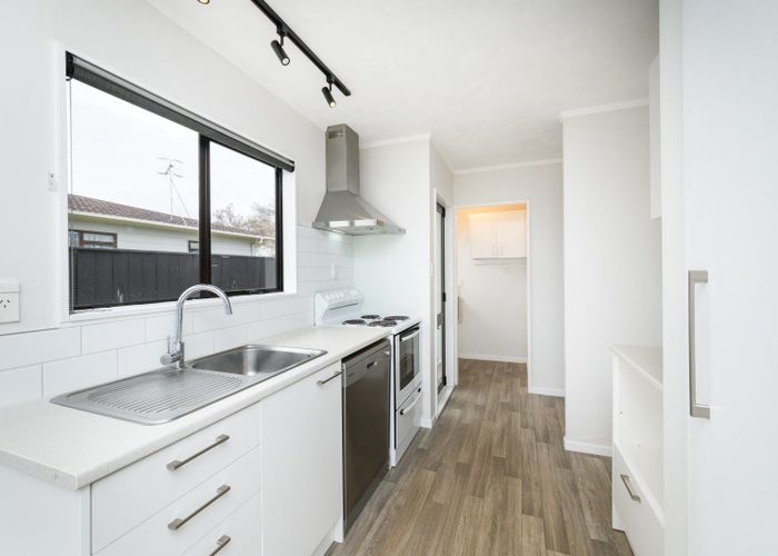  at 27 McLeavey Drive, Kelvin Grove, Palmerston North