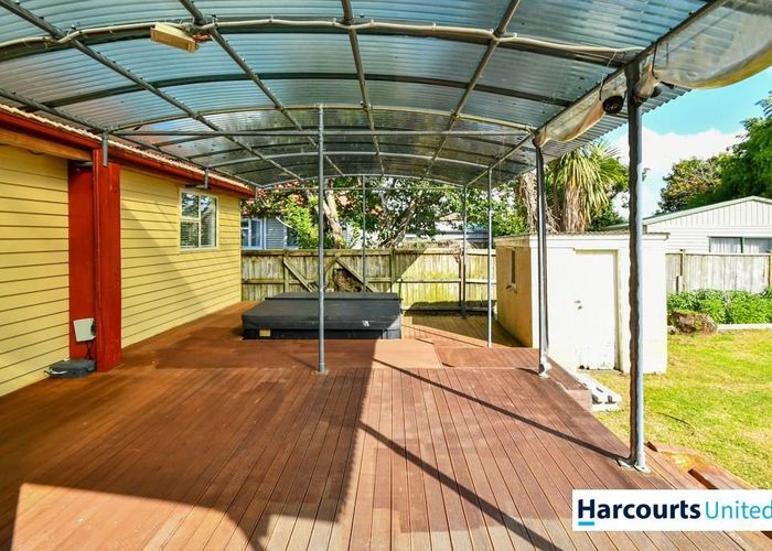  at 8 Village Way, Ardmore, Papakura