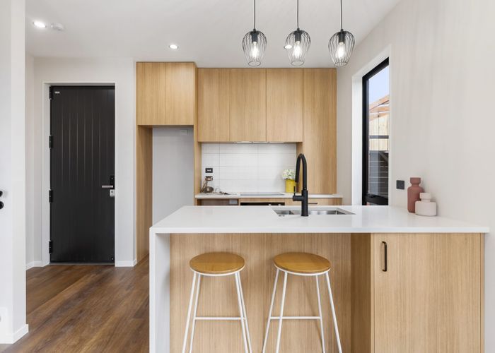 at 121 Reeves Road, Pakuranga Heights, Manukau City, Auckland