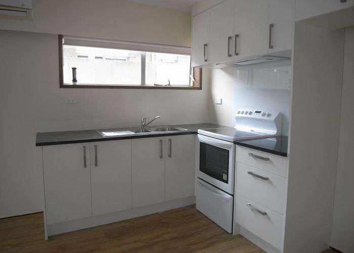  at 2 Faith Bullock Place, New Lynn, Waitakere City, Auckland