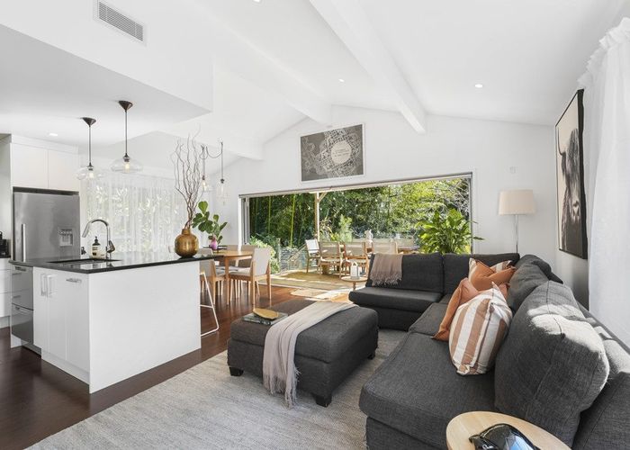  at 17 McClintock Road, Massey, Waitakere City, Auckland