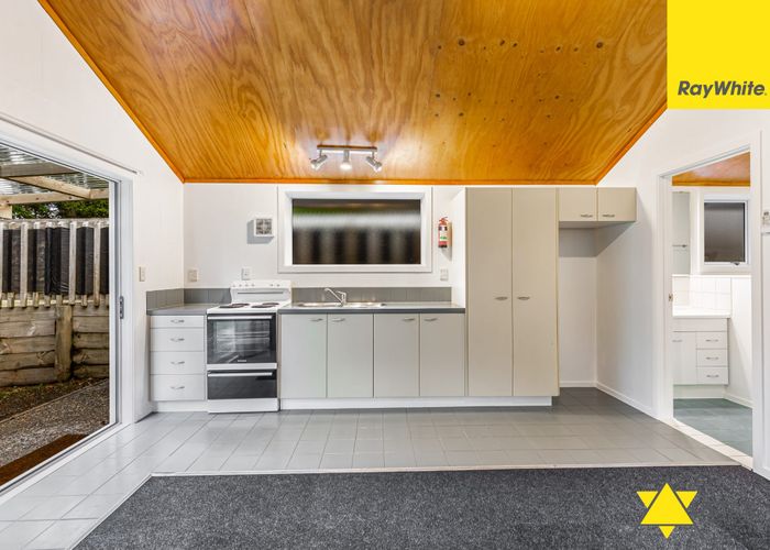  at 154 Piha Road, New Lynn
